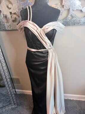 🖤✨ Black & Champagne Satin Draped Gown 💫 One-Shoulder Elegant Evening Dress 12